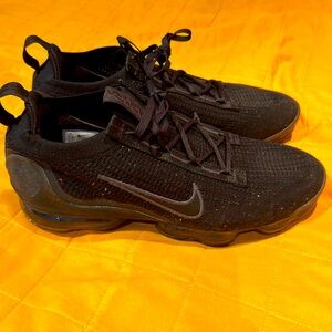 Black Nike Vapormax